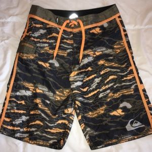 Quicksilver board shorts, men’s size 29.